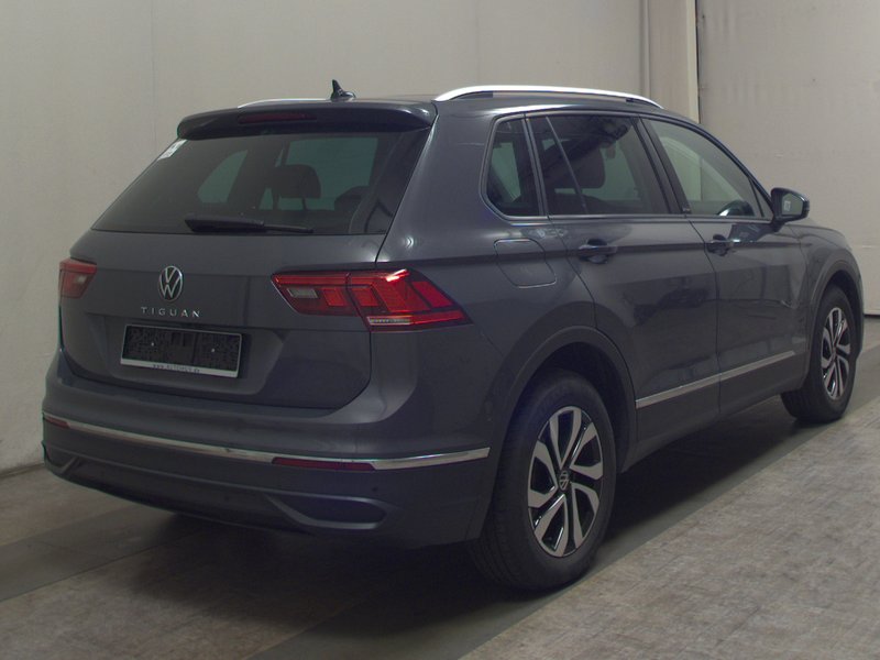 Volkswagen Tiguan 2.0 TDI automatik Active • HUD • Full LED — 4