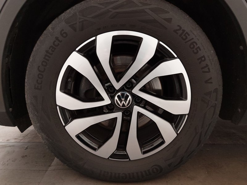 Volkswagen Tiguan 2.0 TDI automatik Active • HUD • Full LED — 8