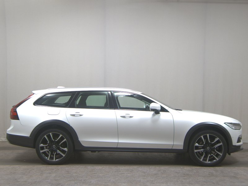 Volvo V90 CC B5 AWD Ultimate automatik • ACC • AHK