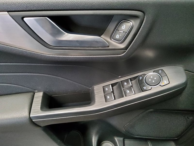 Ford Kuga 2.0 EcoBlue Titanium automatik • panorama • ACC — 10