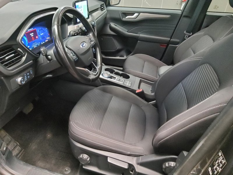 Ford Kuga 2.0 EcoBlue Titanium automatik • panorama • ACC — 9
