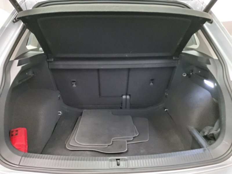 Volkswagen Tiguan 2.0 TDI automatik Life • ACC • 360° kamera — 12