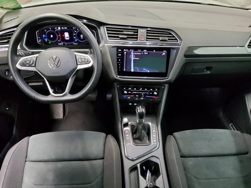 Volkswagen Tiguan 2.0 TDI automatik Life • ACC • 360° kamera — 5