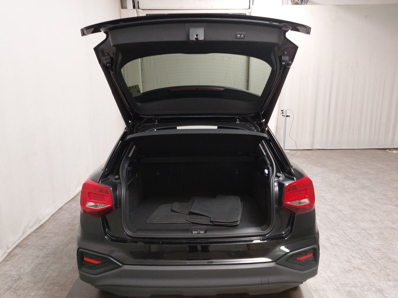 Audi Q2 2.0 TDI • ACC • električna peta vrata — 15
