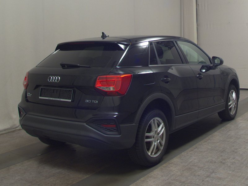 Audi Q2 2.0 TDI • ACC • električna peta vrata — 4