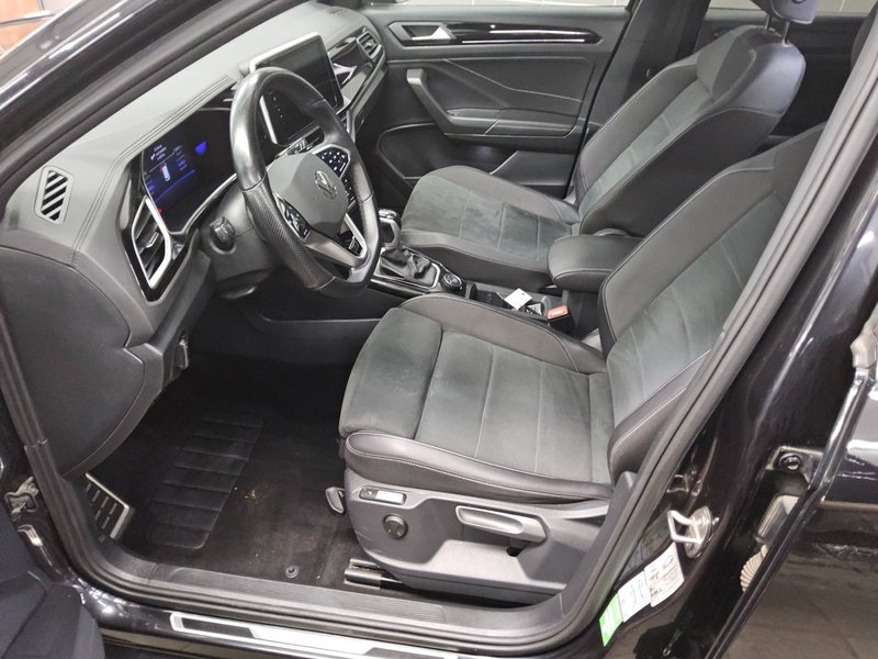 Volkswagen T-Roc 2.0 TSI 4MOTION automatik R-Line • ACC • AHK — 9