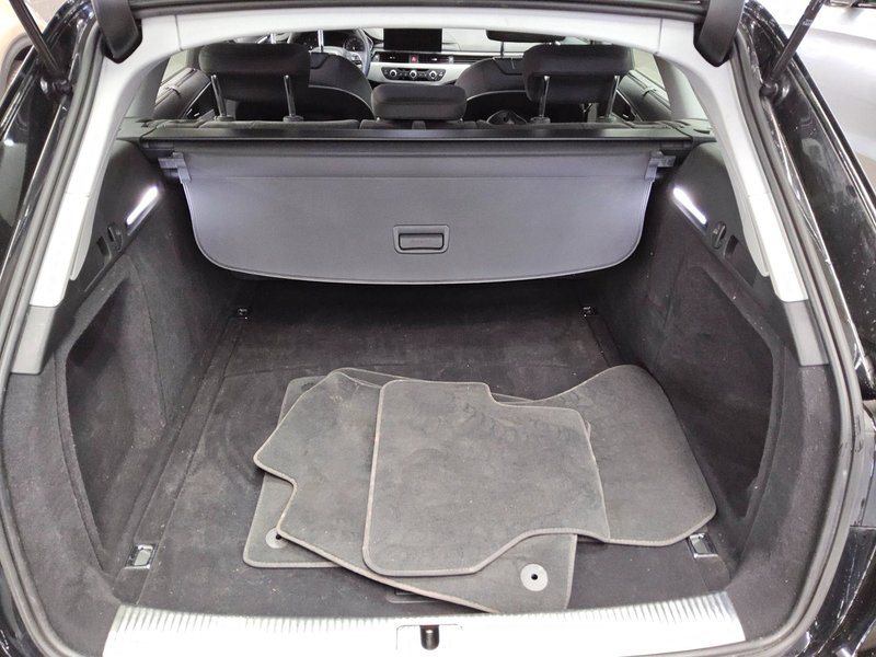 Audi A4 Avant 40 TDI automatik • ACC • LED — 11