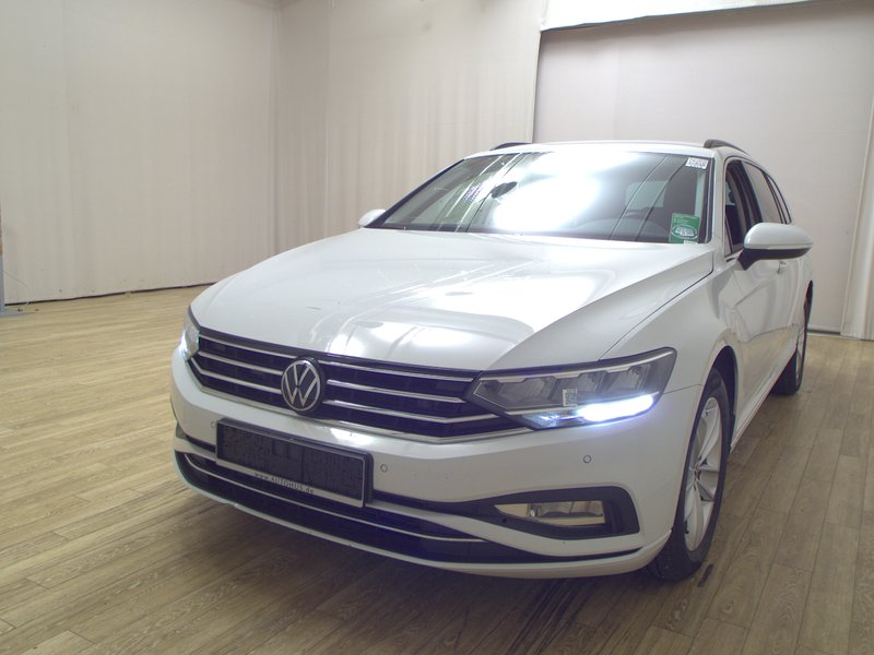 Volkswagen Passat Variant 2.0 TDI automatik Business • bežično punjenje • ACC — 2