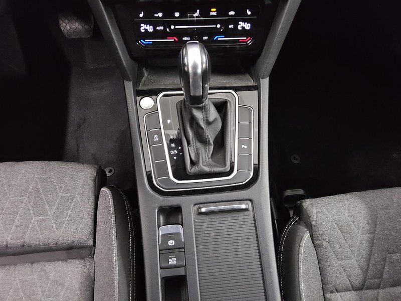 Volkswagen Passat Variant 2.0 TDI automatik Business • bežično punjenje • ACC — 6