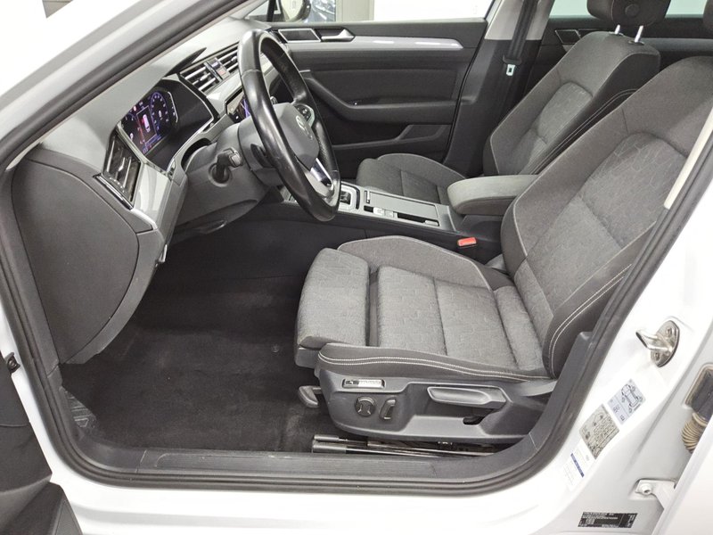 Volkswagen Passat Variant 2.0 TDI automatik Business • bežično punjenje • ACC — 9