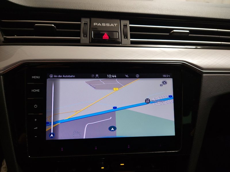 Volkswagen Passat Variant 2.0 TDI automatik Business • Kuka za vuču (zakretna) — 19