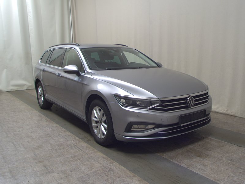 Volkswagen Passat Variant 2.0 TDI automatik Business • Kuka za vuču (zakretna) — 3