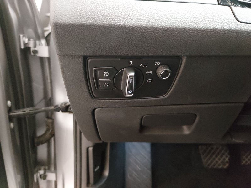 Volkswagen Passat Variant 2.0 TDI automatik Business • Kuka za vuču (zakretna) — 7