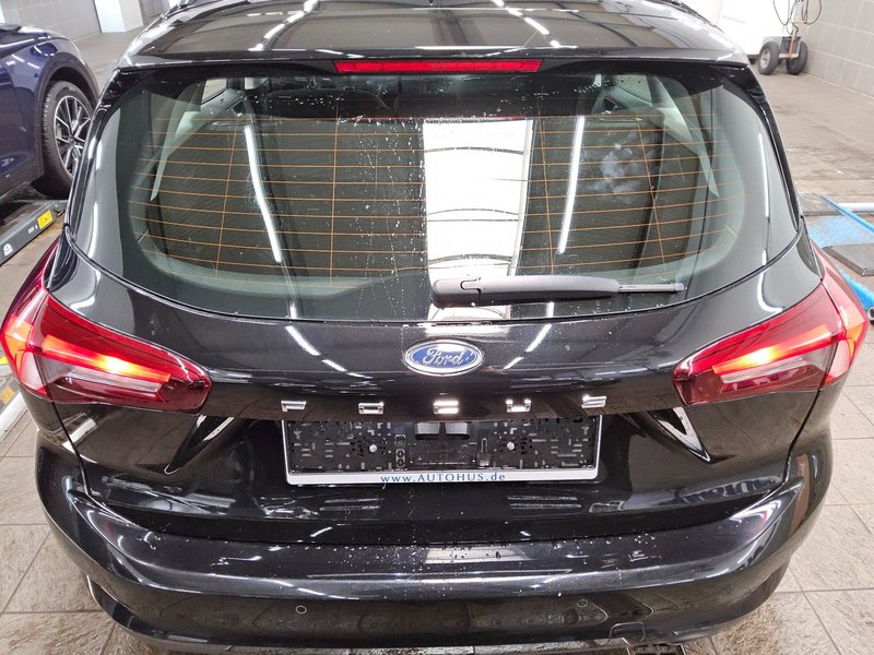 Ford Focus Turnier 1.5 EcoBlue Cool&Connect • LED • navigacija — 10