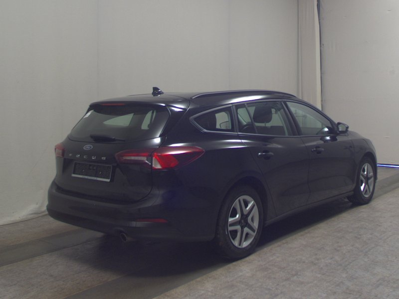 Ford Focus Turnier 1.5 EcoBlue Cool&Connect • LED • navigacija — 4