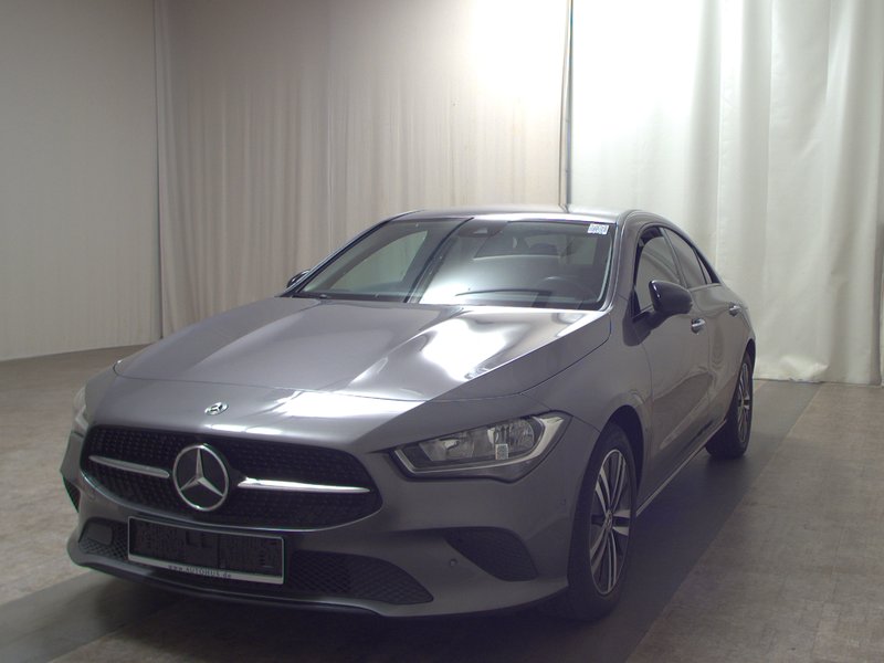Mercedes-Benz CLA 220 d automatik Progressive • 360° kamera — 2