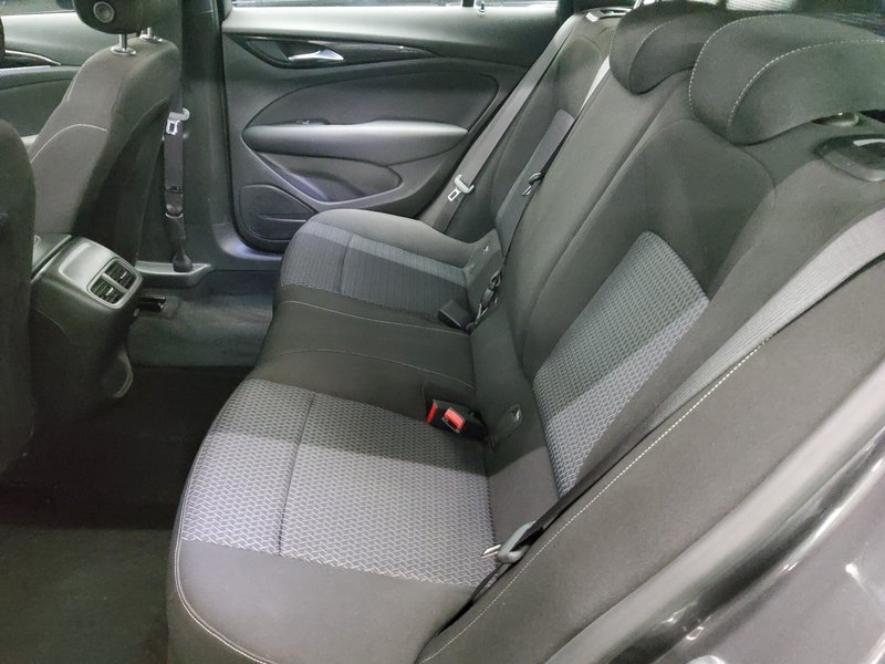 Opel Insignia ST 2.0 D Elegance • AHK • Full LED — 13