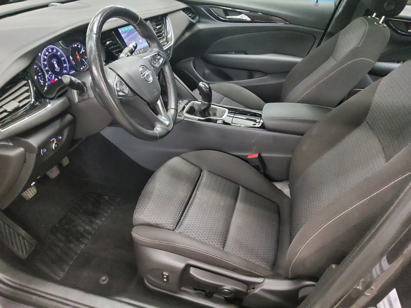 Opel Insignia ST 2.0 D Elegance • AHK • Full LED — 8