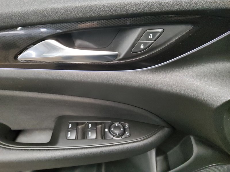 Opel Insignia ST 2.0 D Elegance • AHK • Full LED — 9