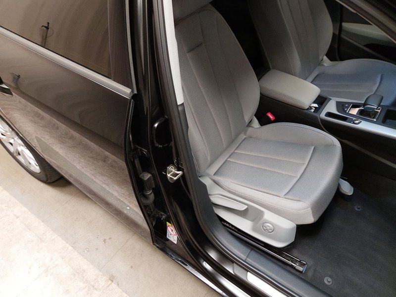 Audi A4 Avant 40 TDI automatik • ACC • Kuka za vuču (zakretna) — 10