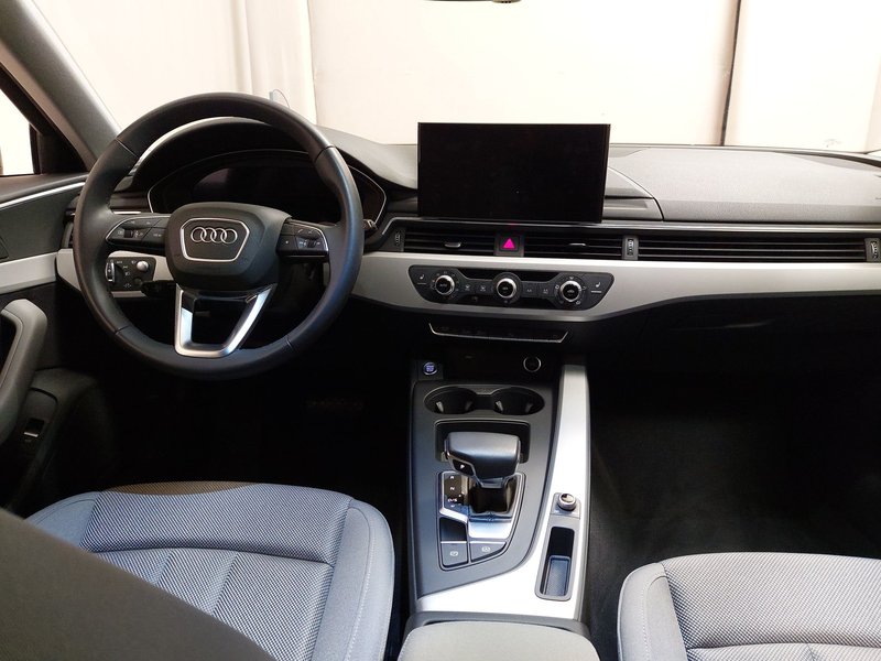 Audi A4 Avant 40 TDI automatik • ACC • Kuka za vuču (zakretna) — 13
