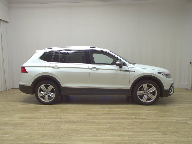 Volkswagen Tiguan Allspace 2.0 TDI automatik Life • HUD • bežično punjenje