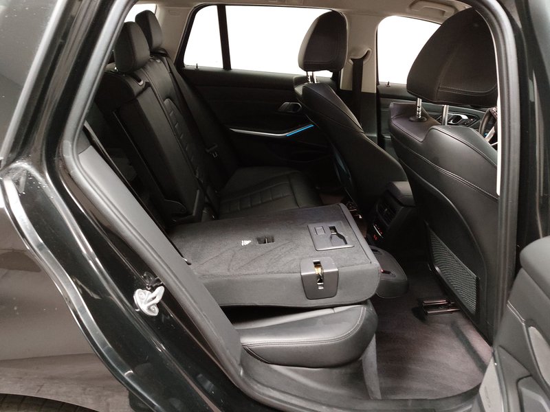 BMW 330e Sport Line automatik • ACC • 360° kamera — 11