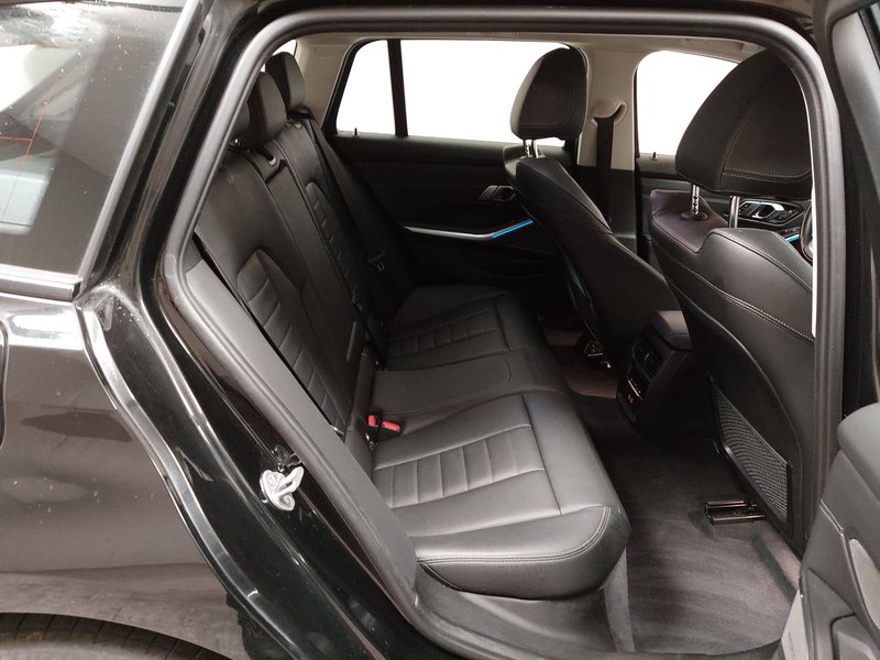 BMW 330e Sport Line automatik • ACC • 360° kamera — 12