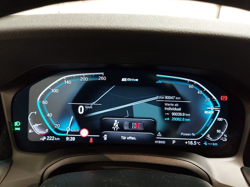 BMW 330e Sport Line automatik • ACC • 360° kamera — 25