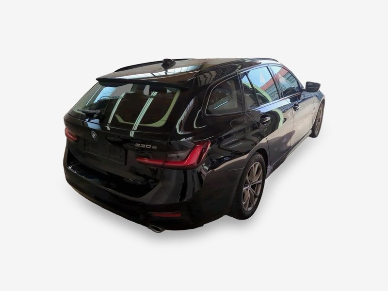 BMW 330e automatik Sport Line • ACC • 360° kamera — 4