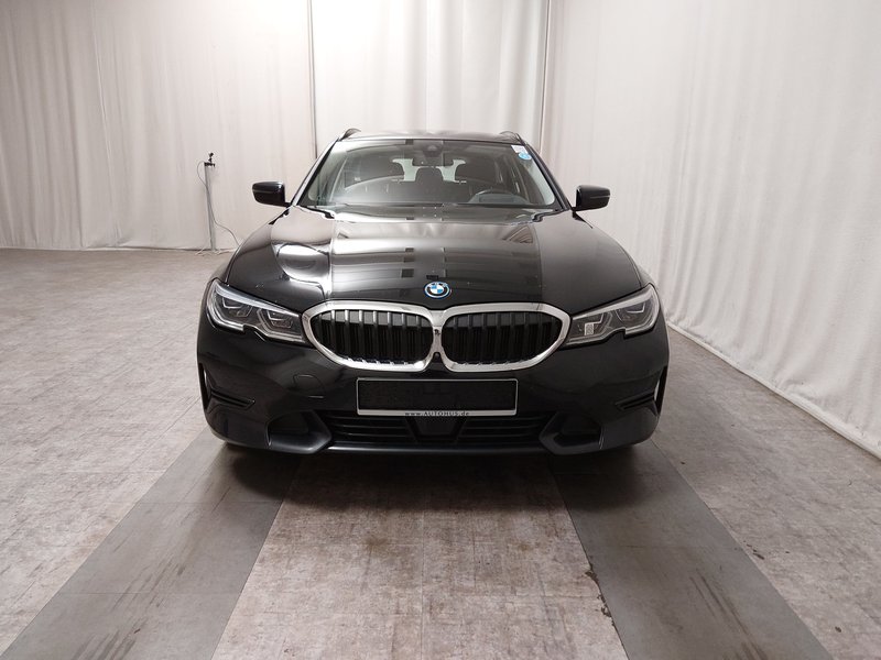 BMW 330e Sport Line automatik • ACC • 360° kamera — 9