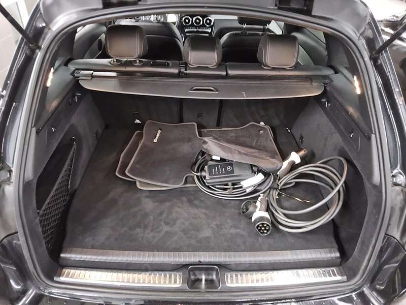 Mercedes-Benz GLC 300 e 4MATIC automatik AMG Line • LED — 12