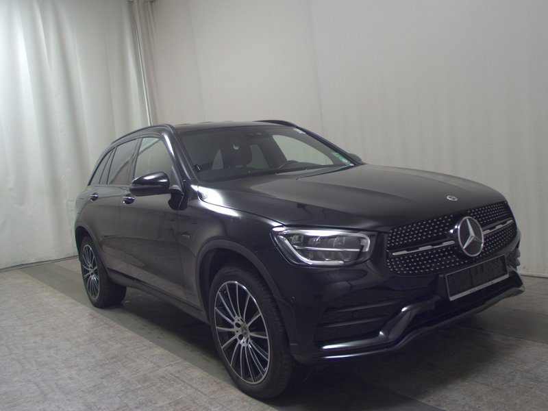 Mercedes-Benz GLC 300 e 4MATIC automatik AMG Line • LED — 3