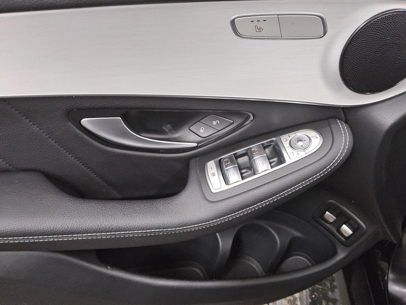 Mercedes-Benz GLC 300 e 4MATIC automatik AMG Line • LED — 9