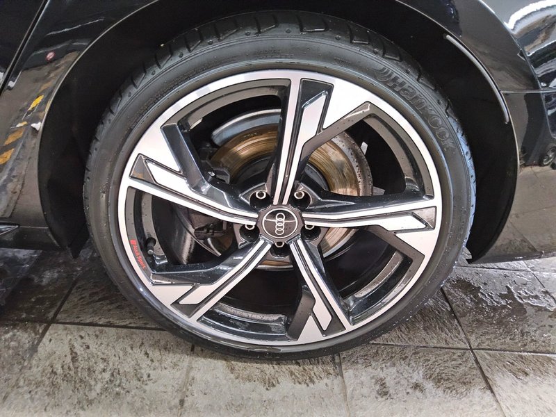 Audi A4 Avant 35 TDI automatik S line • ACC • Full LED — 11