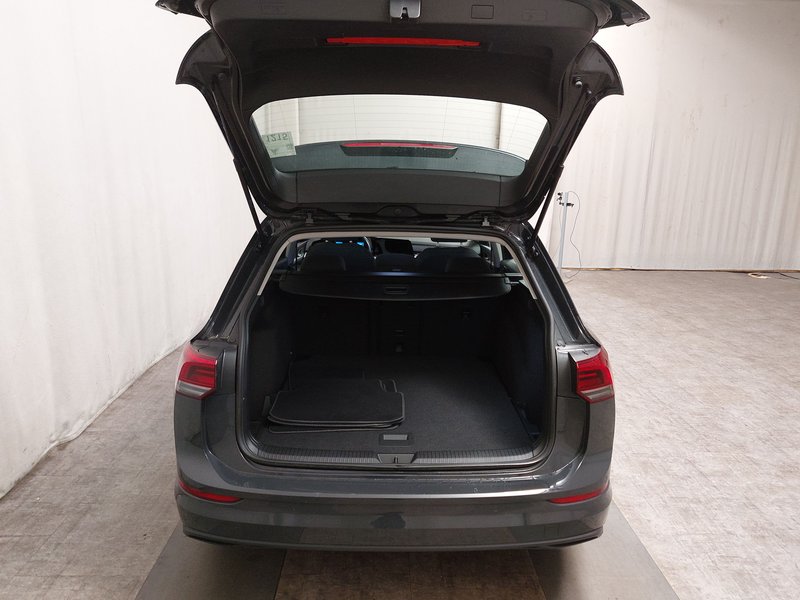 Volkswagen Golf Variant 2.0 TDI Life • ACC • LED — 15