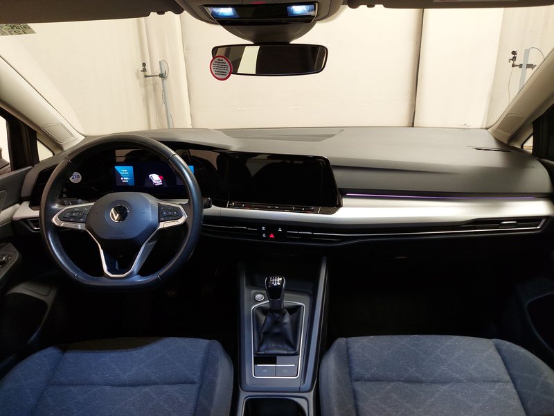 Volkswagen Golf Variant 2.0 TDI Life • ACC • LED — 16