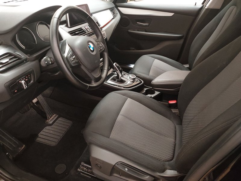 BMW 218d automatik Advantage — 6