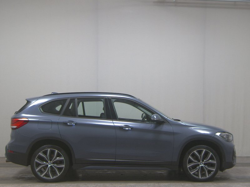 BMW X1 xDrive20d automatik Sport Line • panorama • HUD