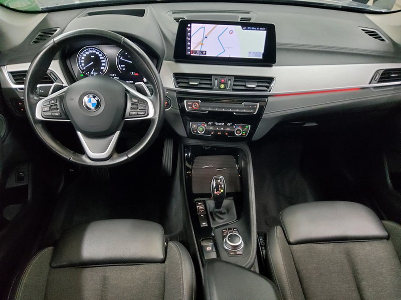BMW X1 xDrive20d automatik Sport Line • panorama • HUD — 5