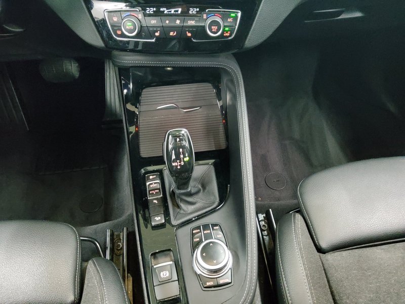 BMW X1 xDrive20d automatik Sport Line • panorama • HUD — 6
