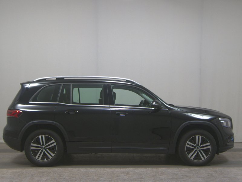 Mercedes-Benz GLB 200 d automatik Style • LED • digitalni instrumenti