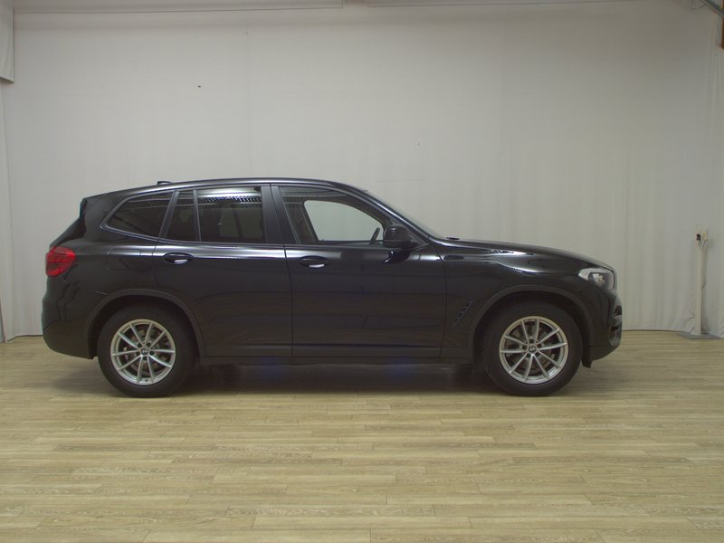 BMW X3 xDrive20i automatik Advantage • ACC • Full LED