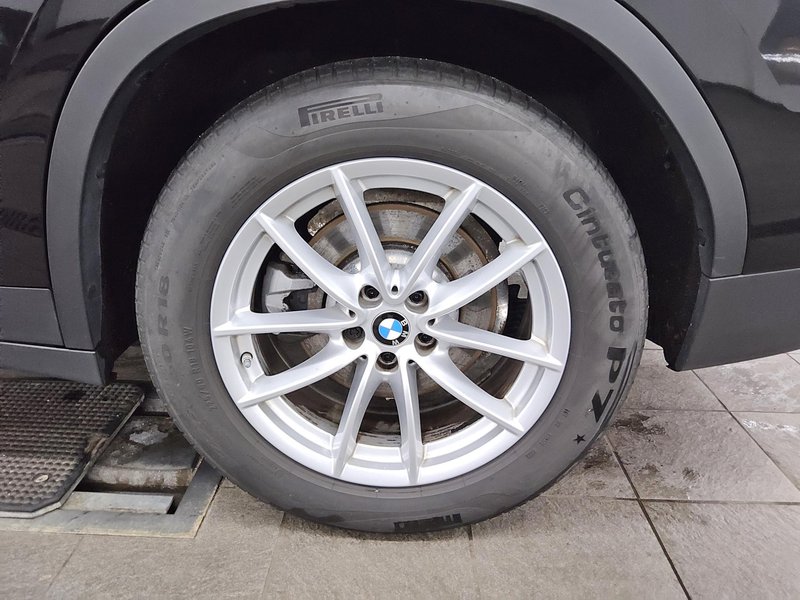 BMW X3 xDrive20i automatik Advantage • ACC • Full LED — 10