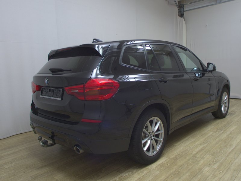 BMW X3 xDrive20i automatik Advantage • ACC • Full LED — 4