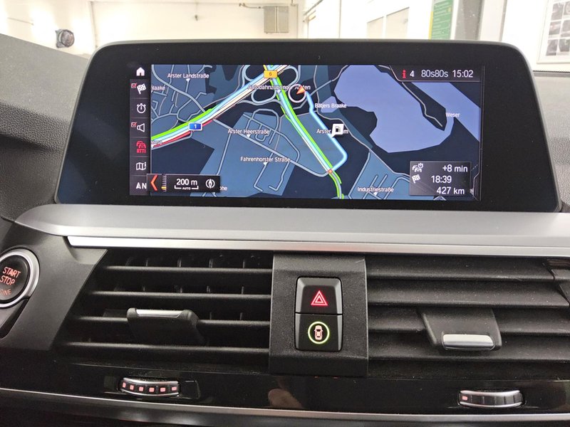 BMW X3 xDrive20i automatik Advantage • ACC • Full LED — 7