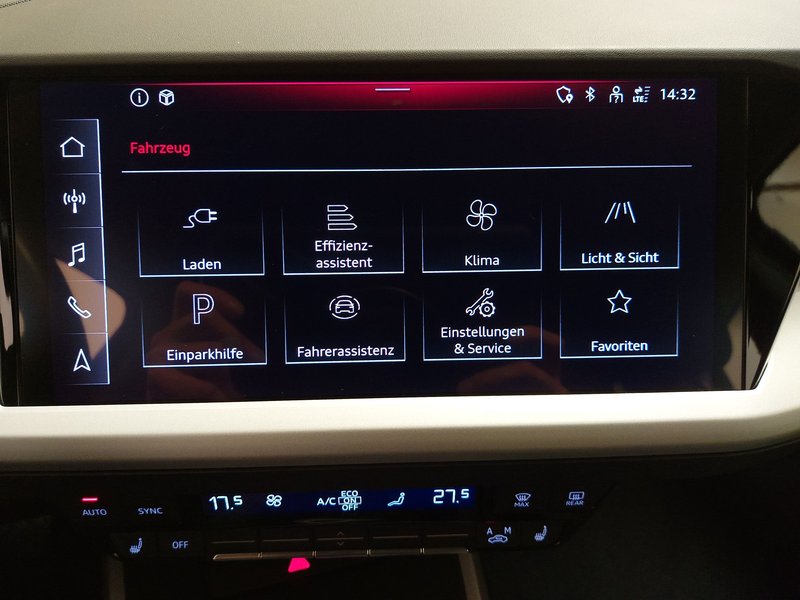 Audi Q4 e-tron • Full LED • digitalni instrumenti — 19