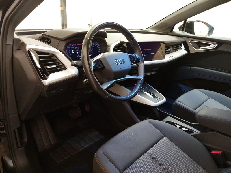 Audi Q4 e-tron • Full LED • digitalni instrumenti — 6