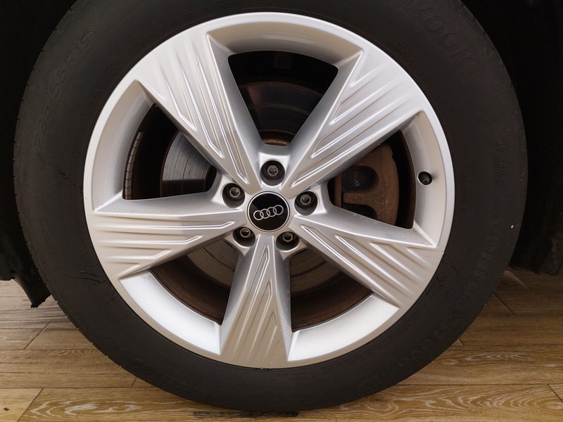 Audi Q4 e-tron • Full LED • digitalni instrumenti — 8
