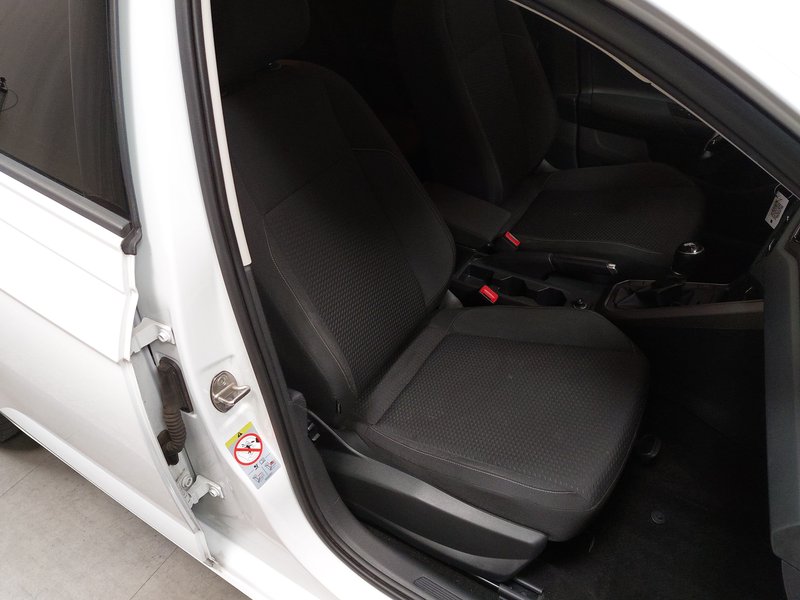 Volkswagen Polo 1.0 TSI • ACC — 10